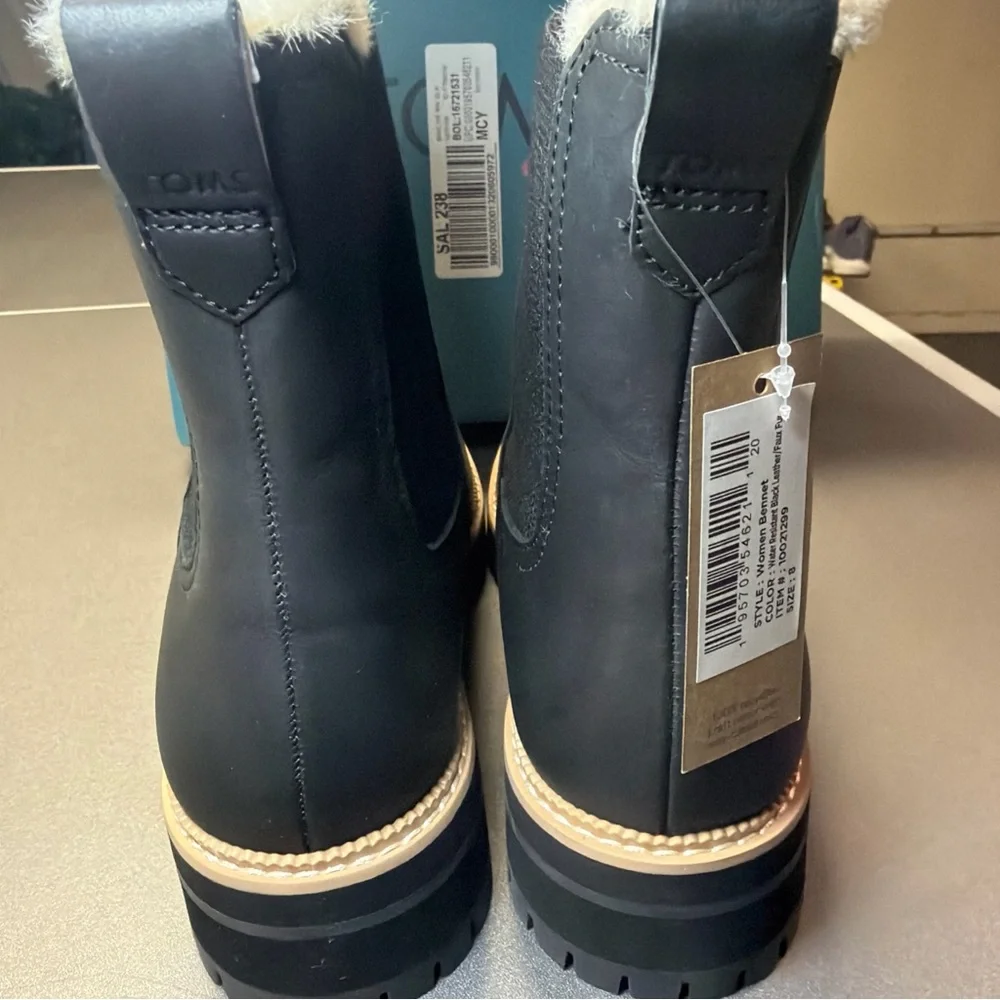 NWT Toms Dakota Chelsea Black‎ Leather Water Resistant Chunky Ankle Boots US 8